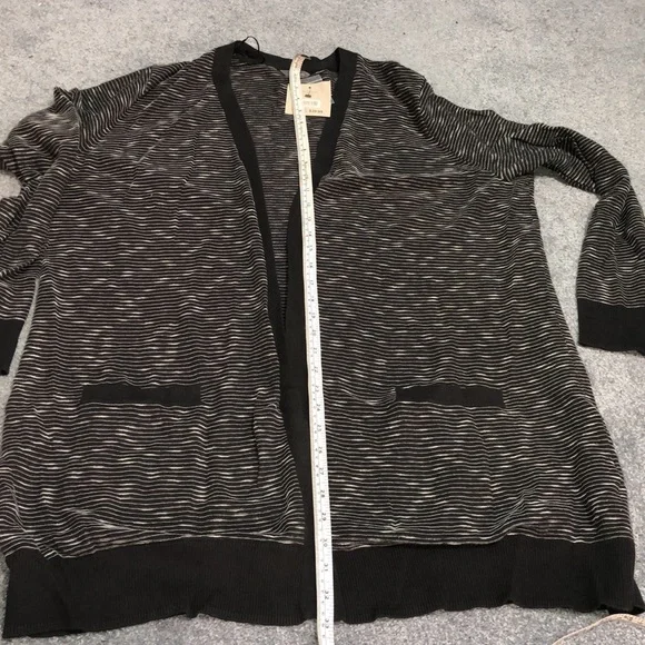 Women’s sweater size 2X black/white black ribbed cuffs & hem NWT - Picture 5 of 6